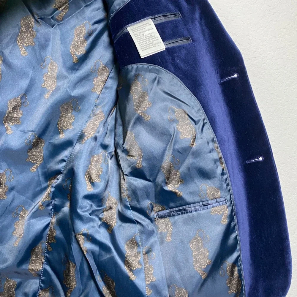 bar III Mens Slim Fit Velvet Blazer Jacket Blue Tiger‎ Print Lined 40R Holiday